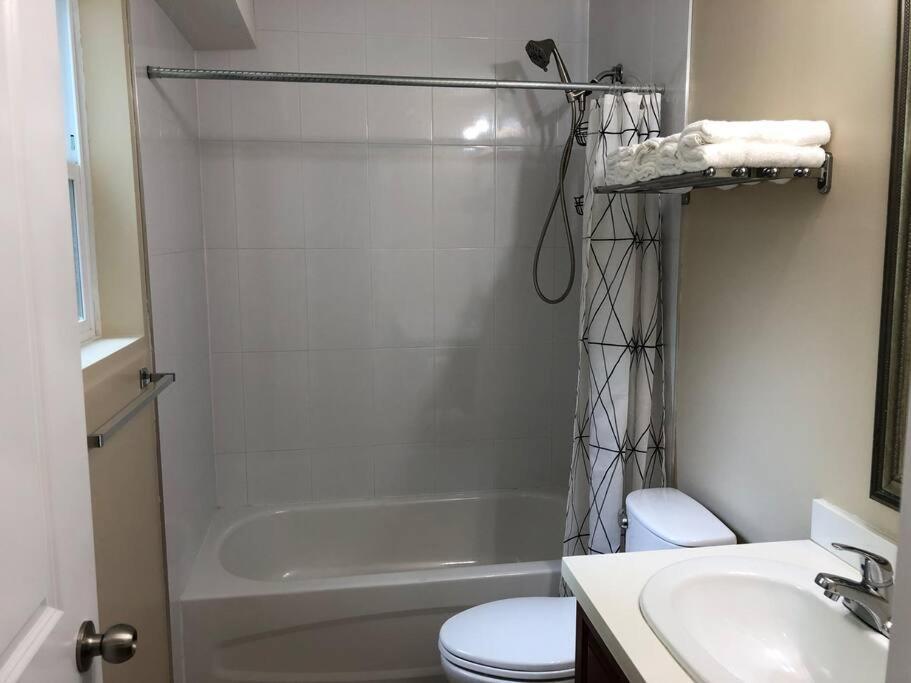Modern Private Suite Close To Everything Vancouver Zewnętrze zdjęcie